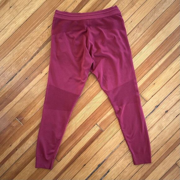 Gymshark RARE True Knit Joggers in Burgundy Red Size M - Picture 3 of 7
